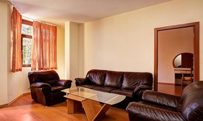 Flora Hotel - Apartments photo