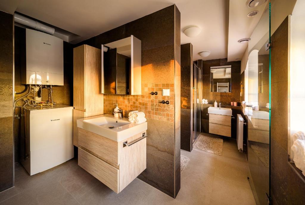 Rooftop Triplex Apartment in Centre photo