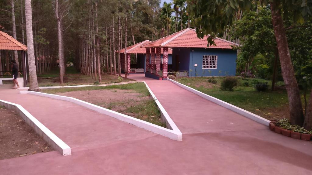 The Shades Holiday inn — Hotel in Coorg