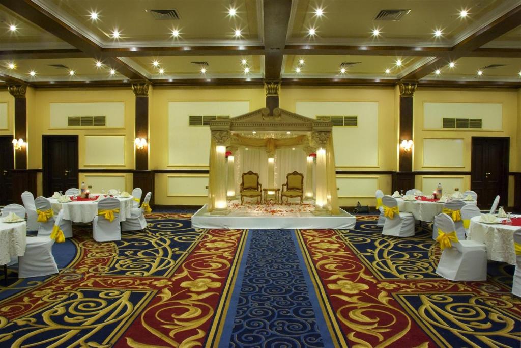 Banquet hall