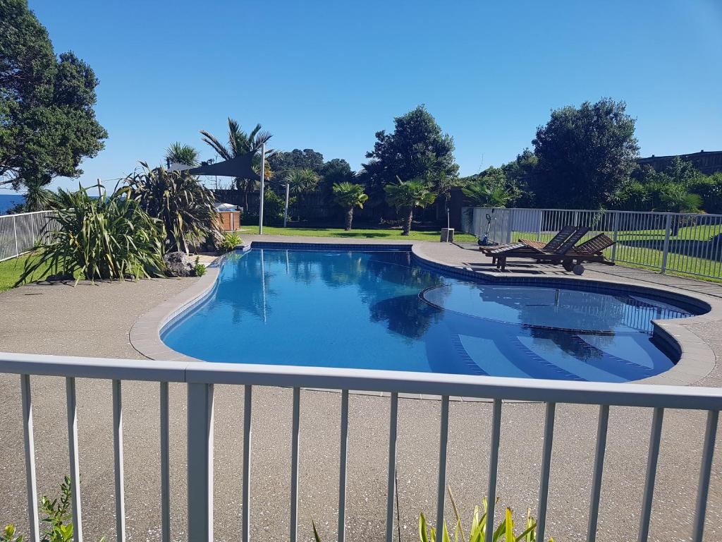 Te Kaha Beach Resort photo
