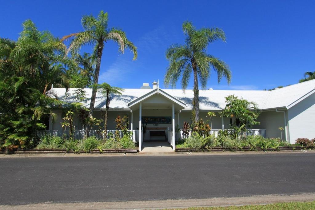 Tully Motel photo