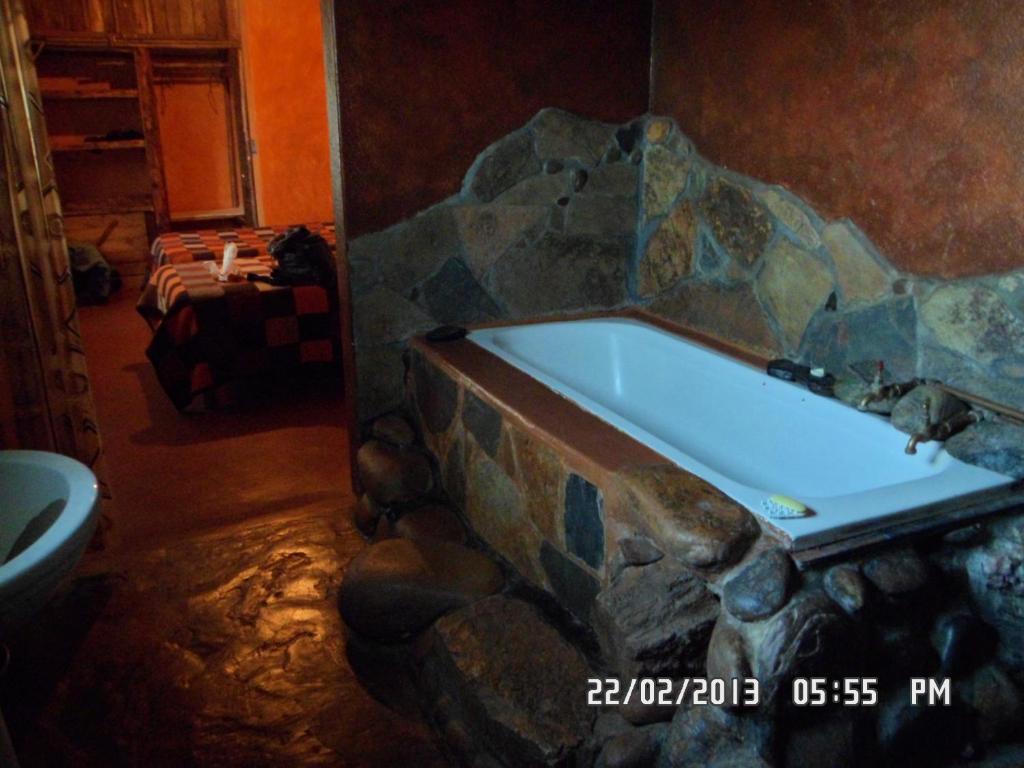 Joy River Backpackers photo