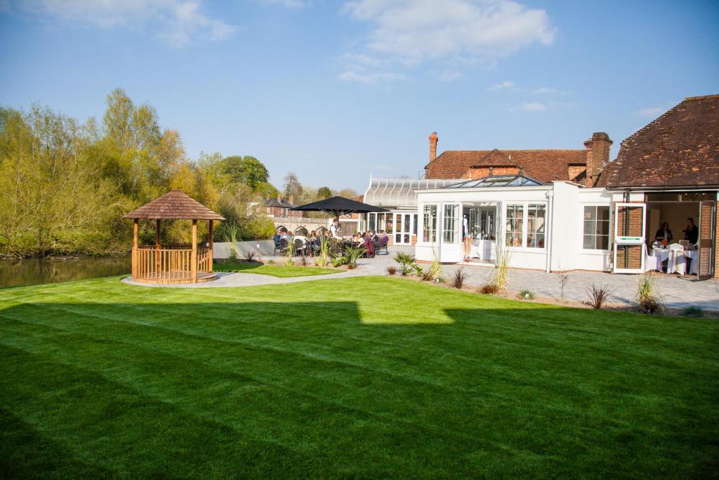 ザ レガシー ローズ アンド クラウン ホテル (The Legacy Rose and Crown Hotel) ガーデン