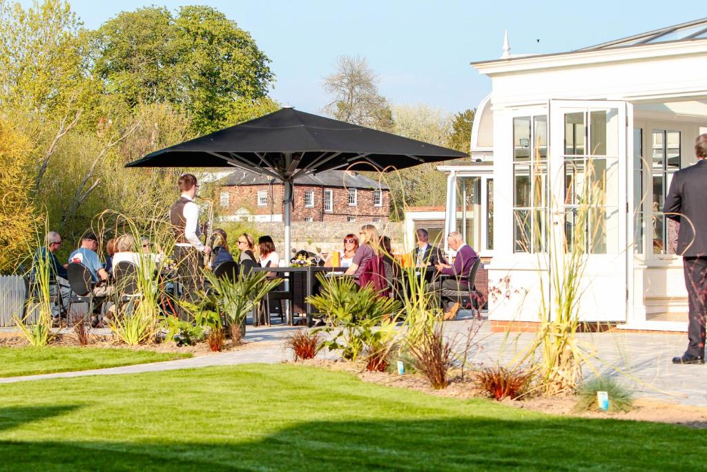 The Legacy Rose and Crown Hotel