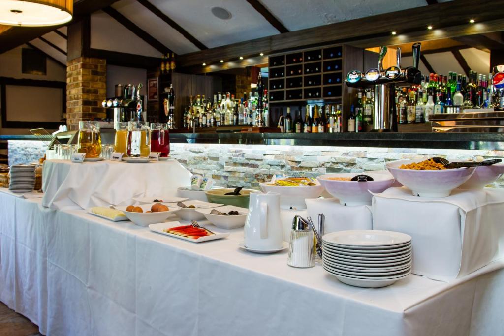 ザ レガシー ローズ アンド クラウン ホテル (The Legacy Rose and Crown Hotel) お料理のイメージ