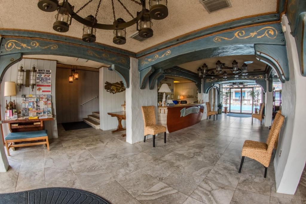 Windjammer Motor Inn photo