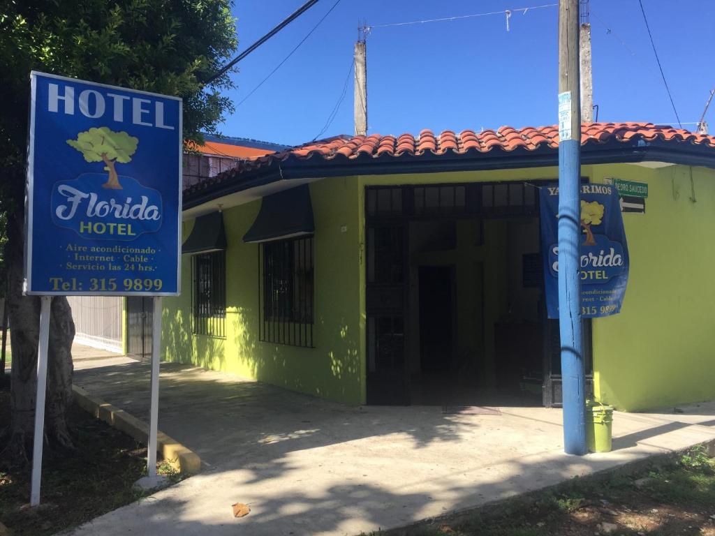 Entrance, Hotel Florida in Villahermosa