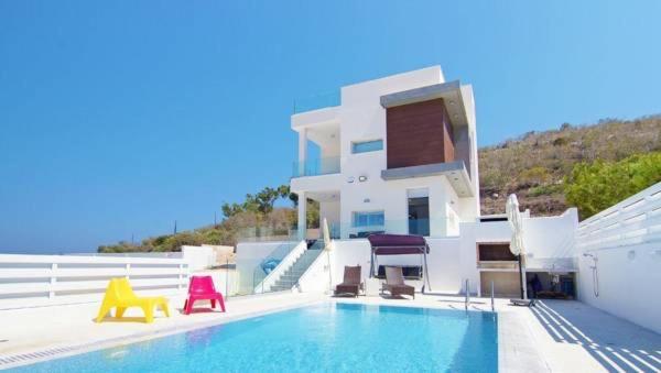 Villa Spathele — Hotel in Protaras