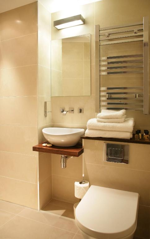 The Jade Hotel photo