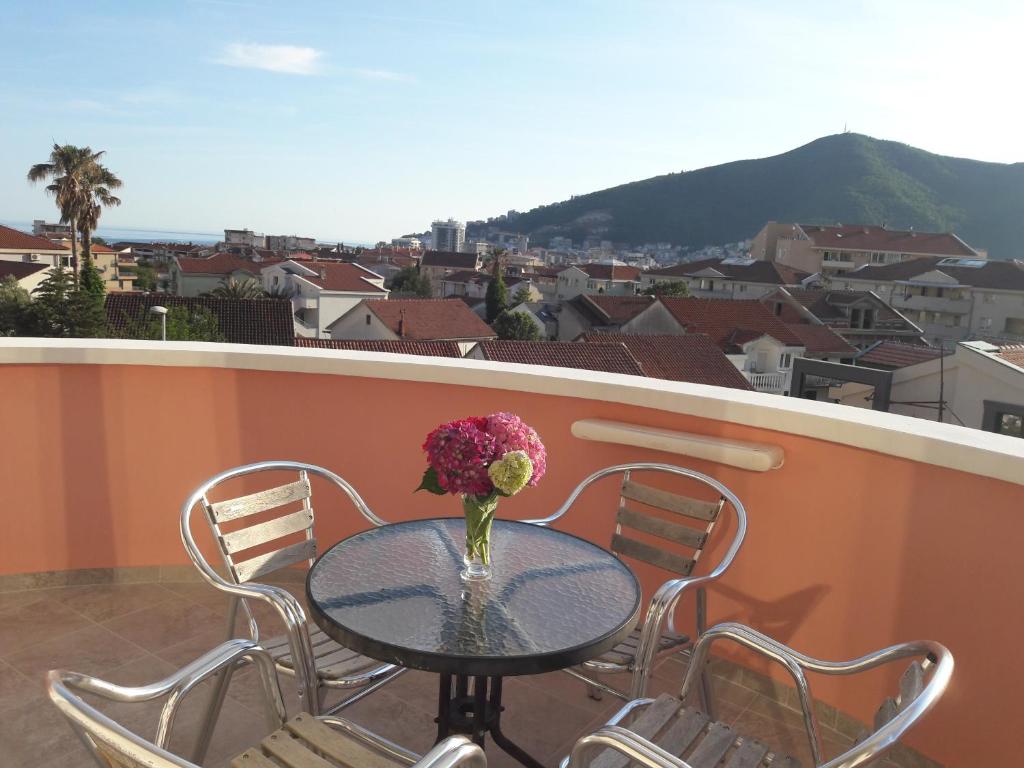 Garni Hotel Koral — Hotel in Budva