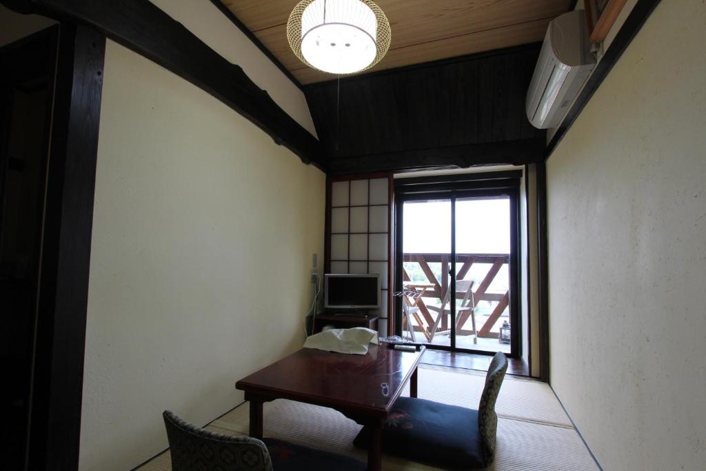 Japanese-Style Room