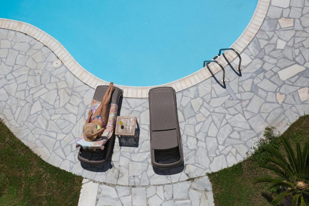 スイミングプール