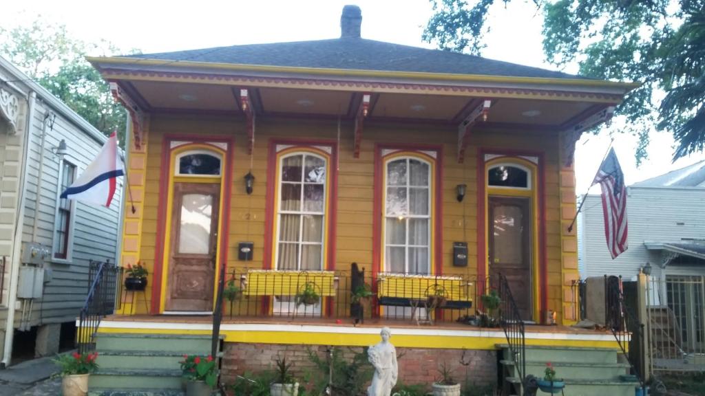 Creole Victorian for groups large and small, New Orleans