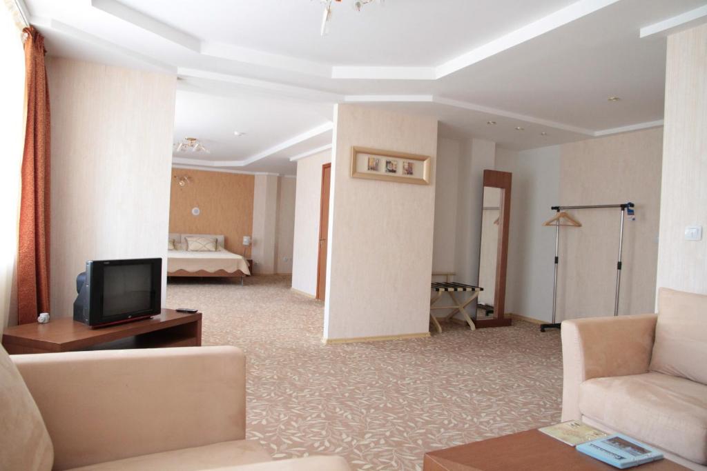 Туры в отель ГОРИЗОНТ СУДАК 2* в Крыме, Россия - цены, фото, отзывы