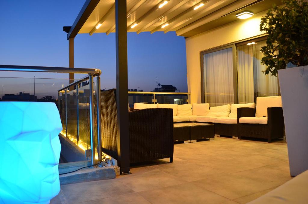 Paramount Bay Penthouse photo