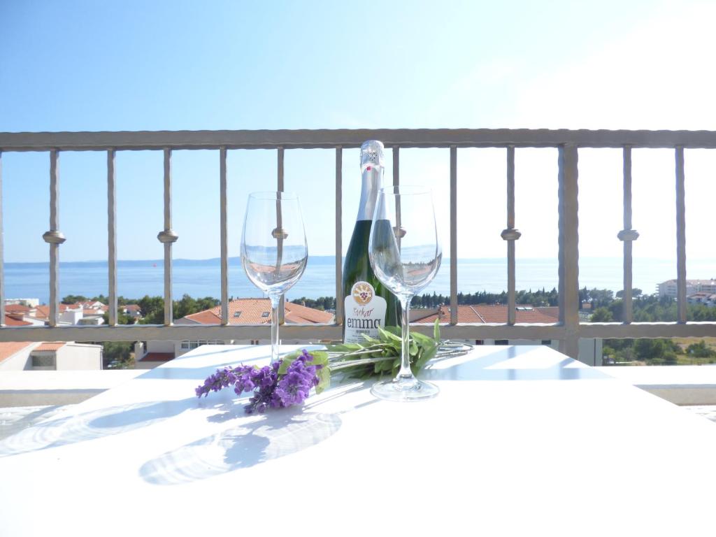 Apartments Dalmacija Tucepi — Hotel in Tucepi