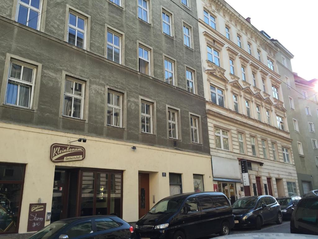 Charmante Altbauapartments Apostelgasse photo