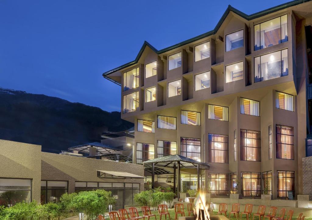 Sterling Manali photo