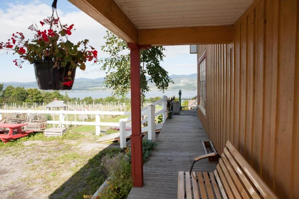 Auberge au Poste de Traite, hotel in Sainte-Famille