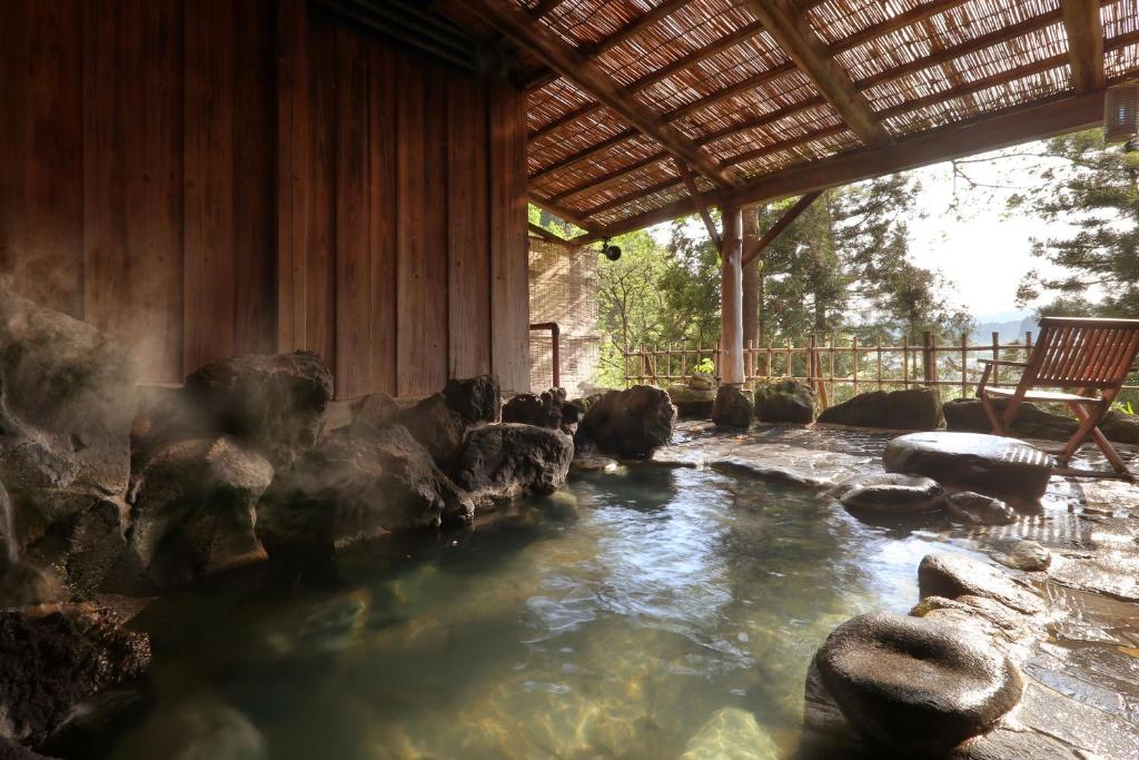 Hot spring bath