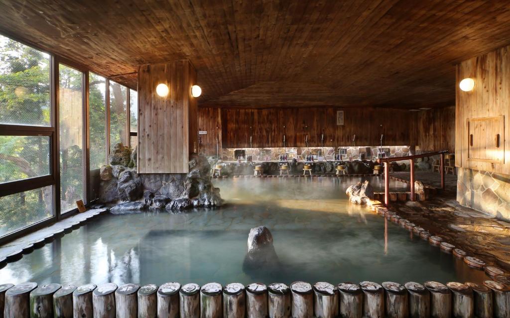 Hot spring bath