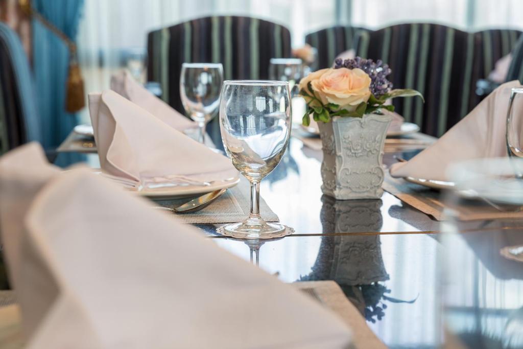 อาหารและเครื่องดื่ม