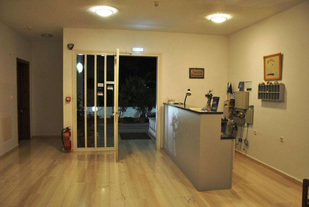 Filoxenia Hotel & Apartments photo