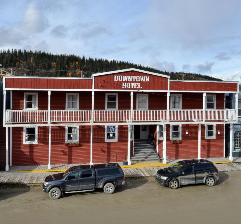 Canadas Best Value Inn - Downtown Hotel Photo 21
