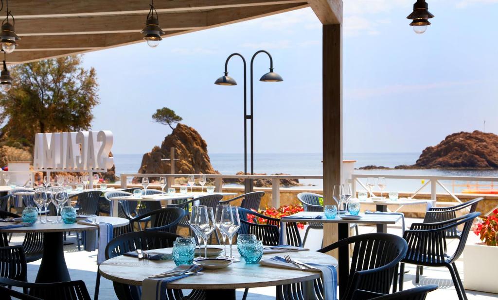 Golden Mar Menuda — Restauracje i bary in Tossa de Mar, Katalonia