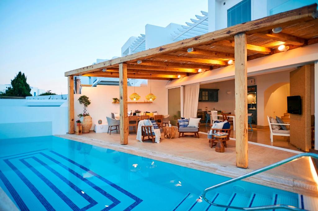 Nausicaa Luxury Villas — Hotel in Protaras