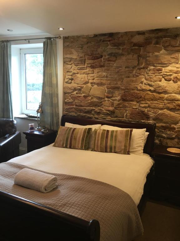 The Ship Inn — Hotel in Invergordon