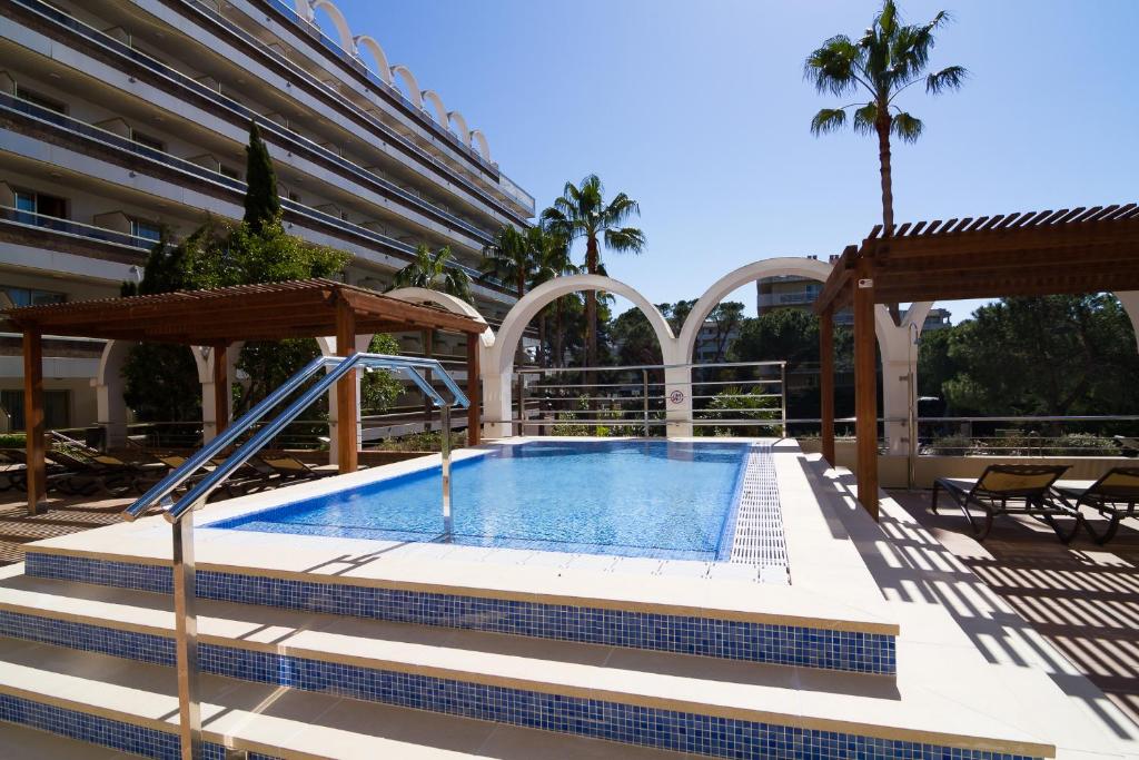 Golden Port Salou & Spa — Swimming pool in Salou, Catalonia