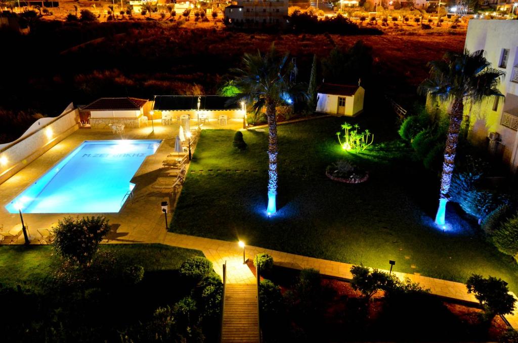 Niko Elen, Adults Only — Swimming pool in Stalida