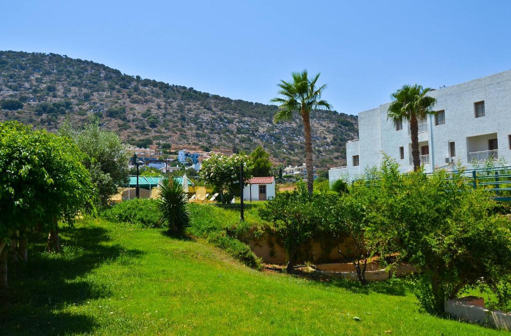 Niko Elen, Adults Only — Hotel building in Stalida