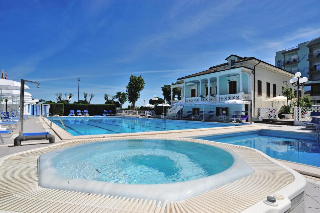 Hotel Venus photo