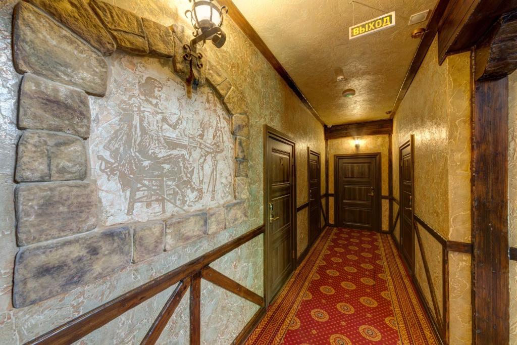 "The Three Musketeers" Deluxe Hotel photo