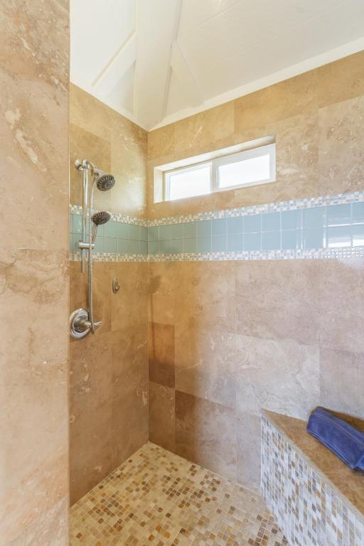 Pipe Beach House photo