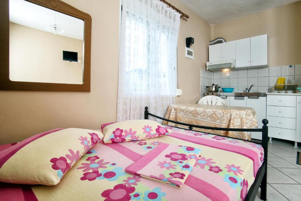Kiriakos Apartments photo