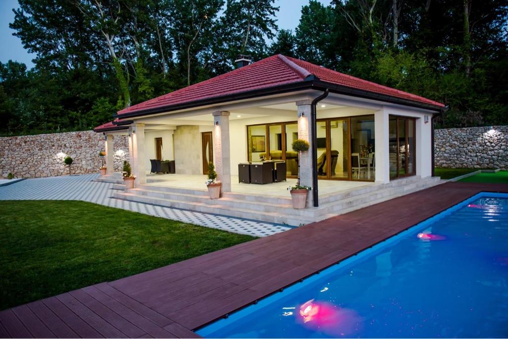 Villa Karla — Hotel in Medjugorje