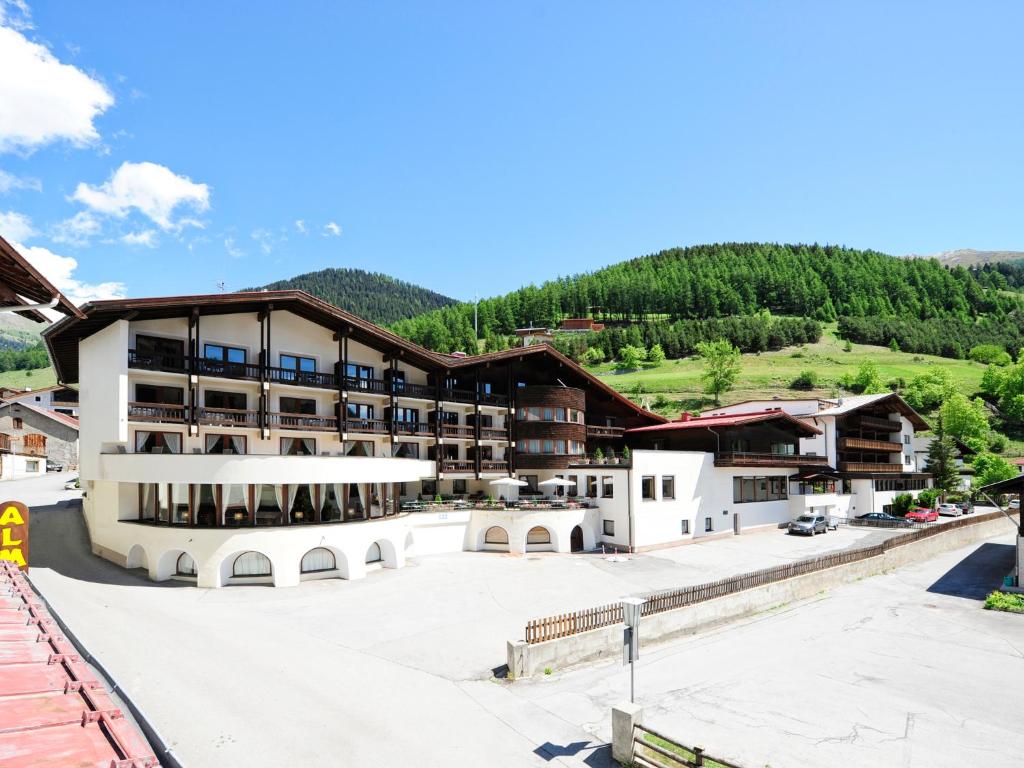 Hotel Margarete Maultasch by VAYA — Hotel in Nauders