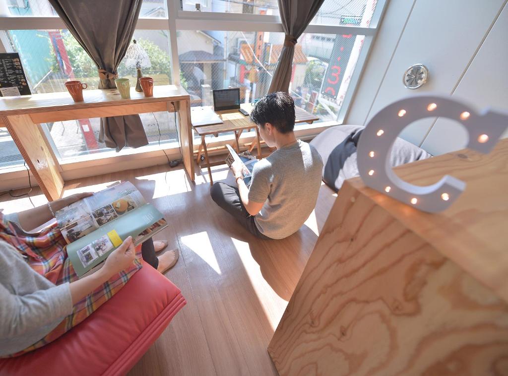 Shared lounge/TV area