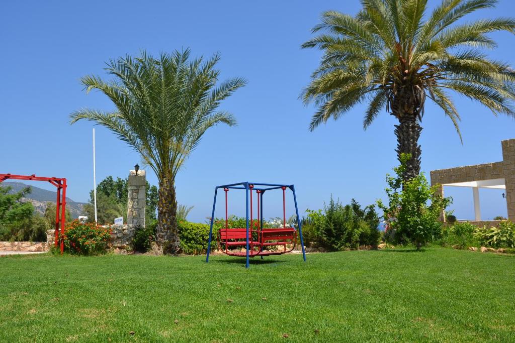 Aphrodite Beach Hotel — Dla dzieci in Neo Chorio, Region Pafos