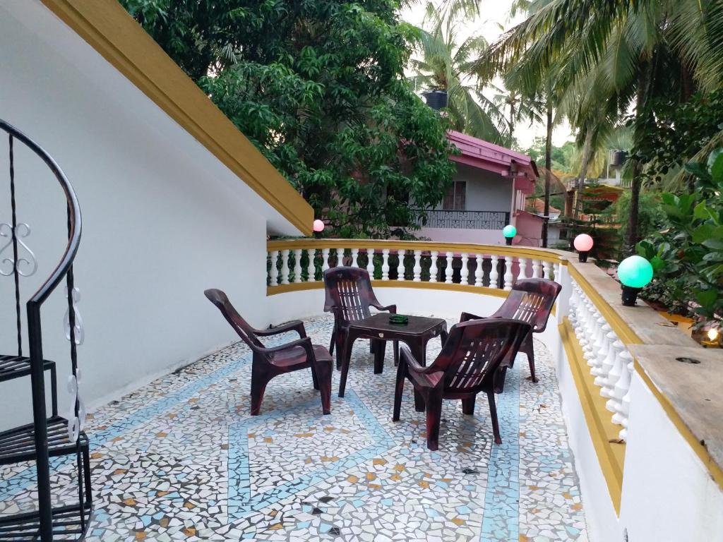 GR Stays 4bhk Private Villa with Private Jacuzzi Pool BAGA photo