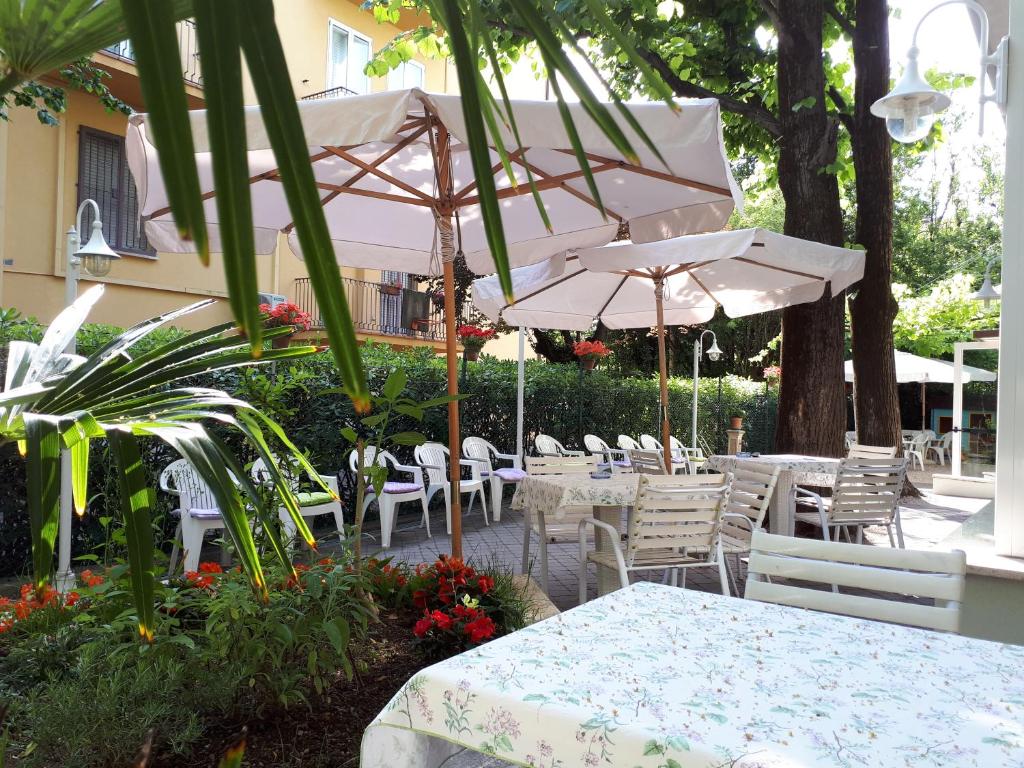 Hotel Capri - 3