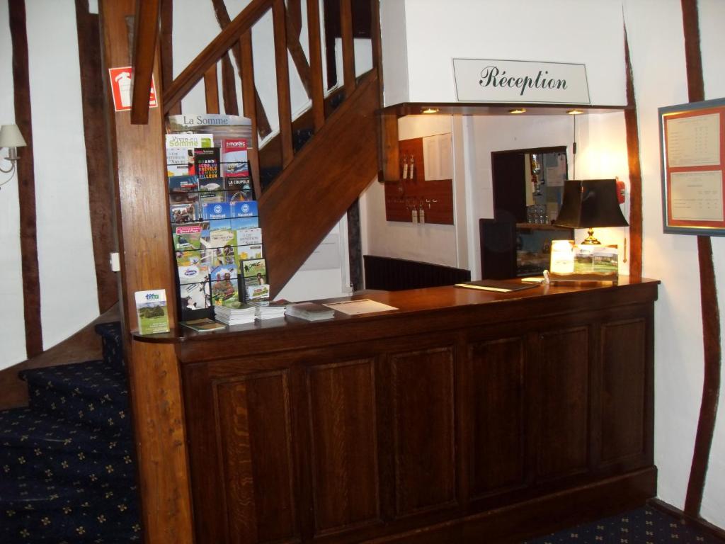 フロント・ロビー