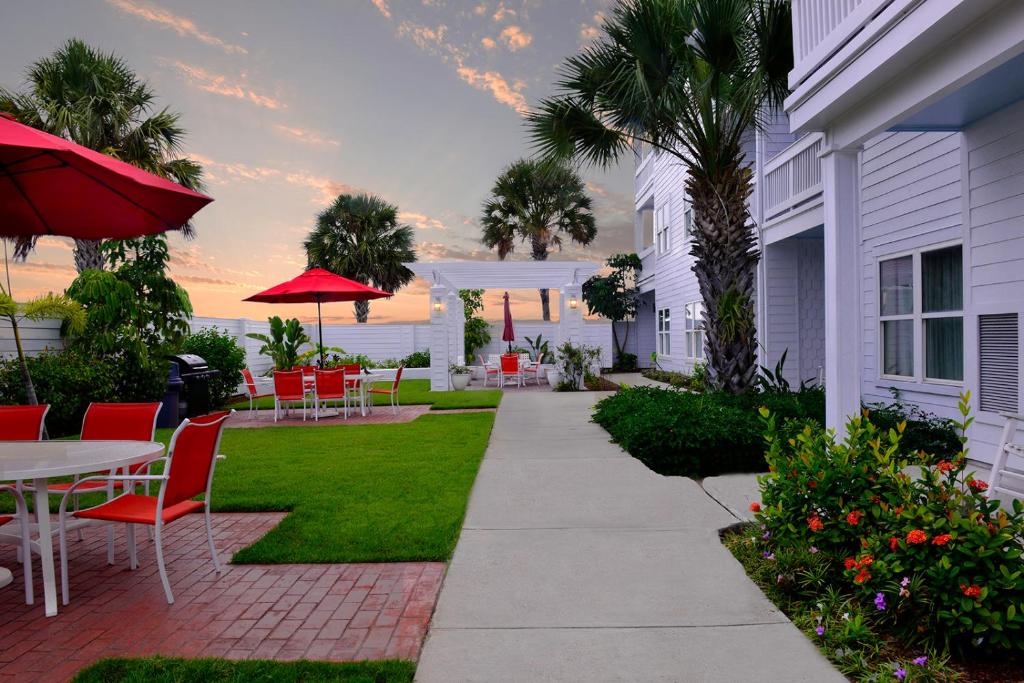 Lighthouse Inn at Aransas Bay photo