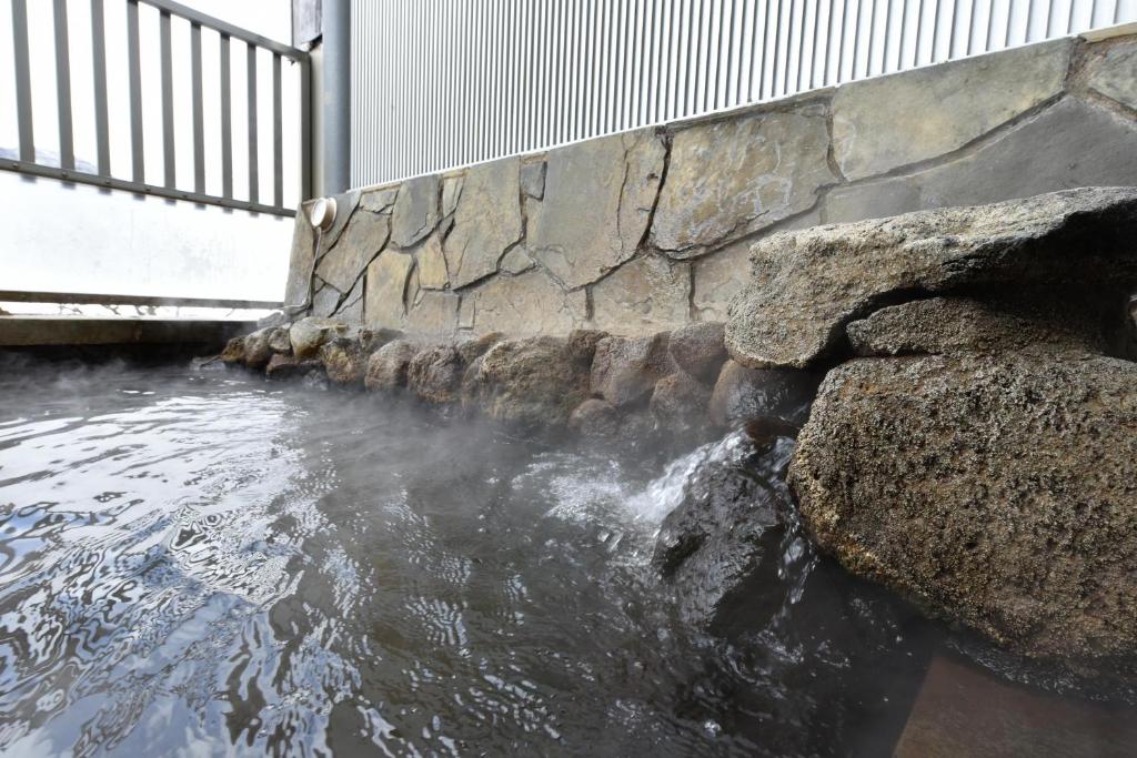 Open air bath