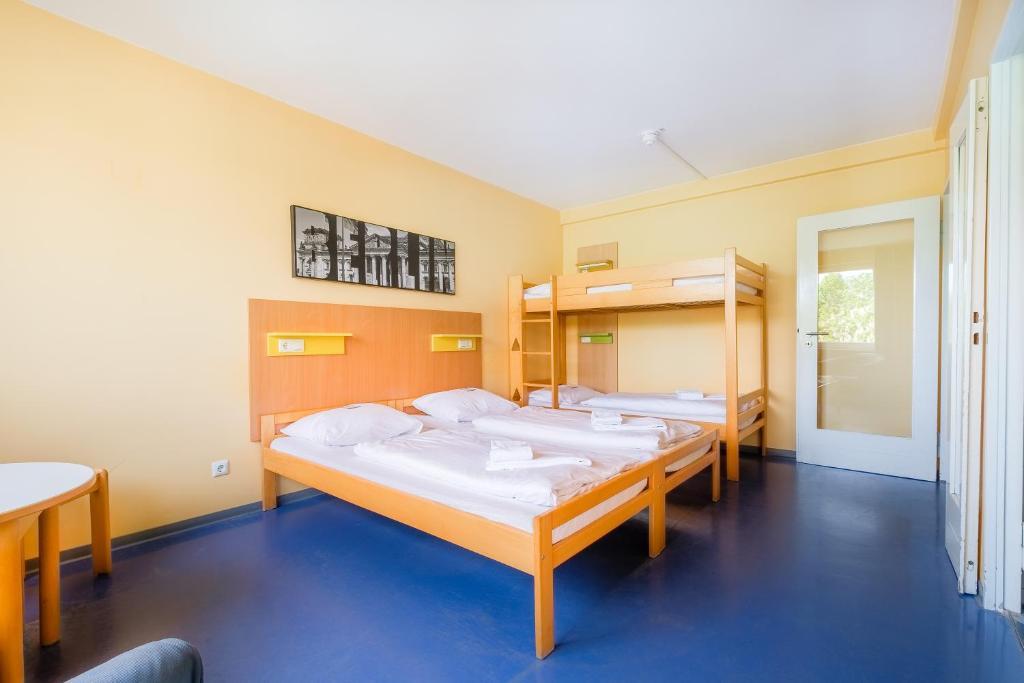Jugendgaestehaus Hauptbahnhof photo