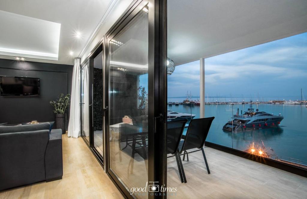 Pineapple Seaside Suite photo